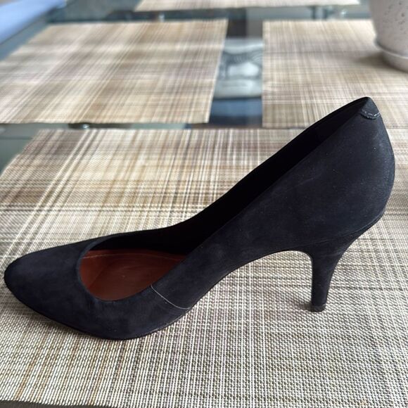 Schutz Black Suede Leather Pumps. Size 7.5M. - Picture 3 of 7